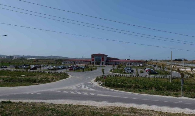 Türkiye-Arnavutluk Fier Dostluk Hastanesi'nden büyük sağlık hizmeti