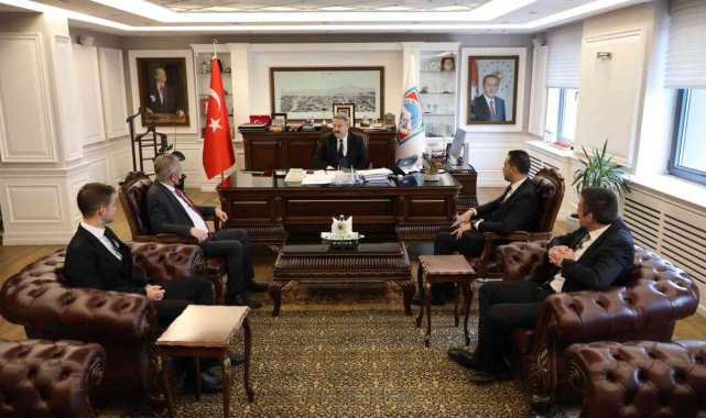 Türkiye Faal Futbol Hakemleri ve Gözlemcileri Derneği'nden Melikgazi'ye ziyaret