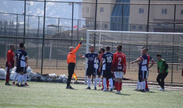 Türkiye İşitme Engelliler Futbol takımı Afyonkarahisar'da kampta