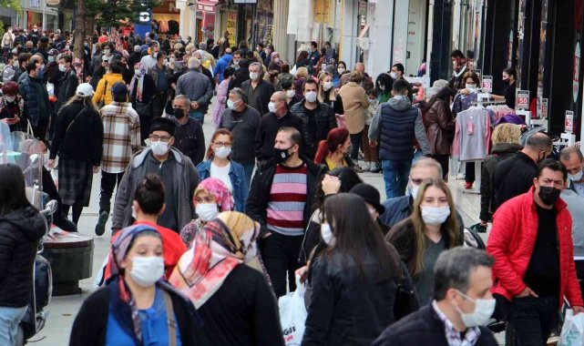 Türkiye nüfusunun yüzde 49,9&#039;unu kadınlar, yüzde 50,1&#039;ini erkekler oluşturdu