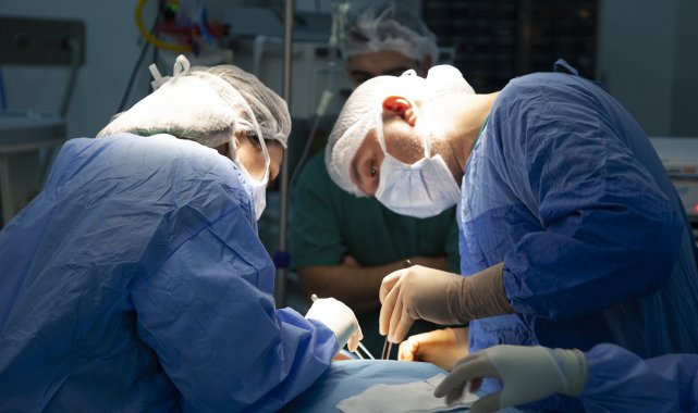 Türkiye&#039;nin dört bir yanından nörologlar İzmir&#039;de buluşuyor