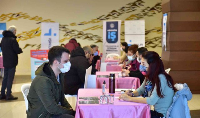 Tuzla Belediyesi'nden yüz engelli vatandaş için iş görüşmesi