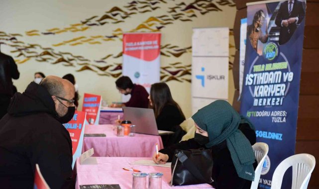 Tuzla Kariyer ve İstihdam Buluşmaları'nda iş arayan 200 engelli birey işe yönlendirildi