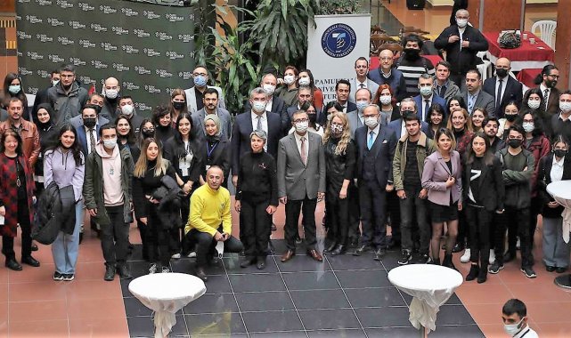 Üniversiteli gençler kariyerlerine yön veriyor