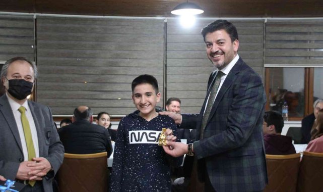 Ürgüp Belediyesi, Deneme Sınavlarında İlk 10&#039;a giren öğrencileri ödüllendirdi