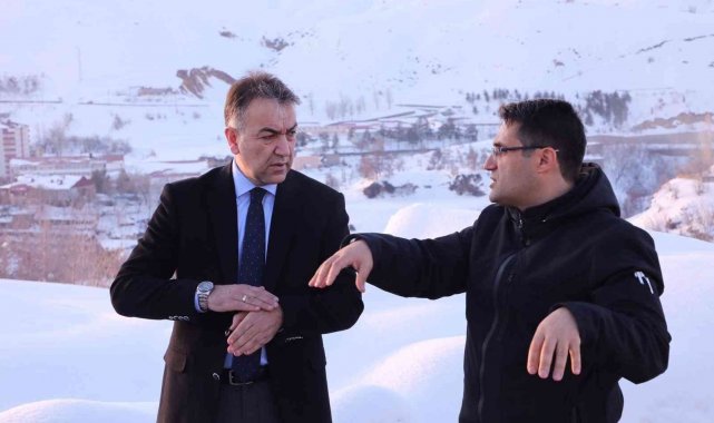 Vali Çağatay, çığ tehlikesi olan mahallede incelemelerde bulundu