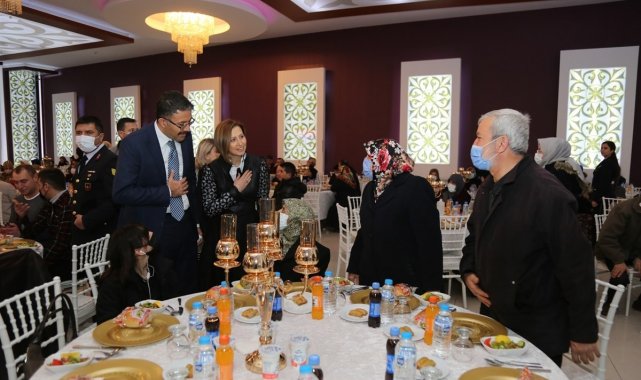 Vali Çelik: "En büyük duamız; Rabbim şehitlerimize bizleri utandırmasın, mahcup etmesin"