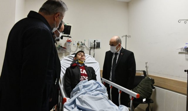 Vali Dağlı'dan yaralı öğrencilere ziyaret