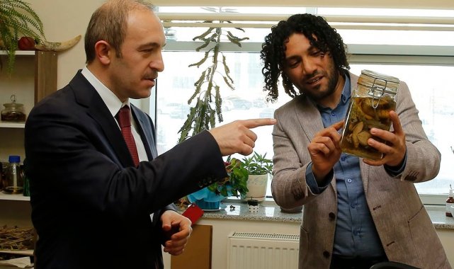 Vali Epcim, bilim literatürüne Bayburt ismini yazdıran Dr. Sefalı&#039;yı ziyaret etti