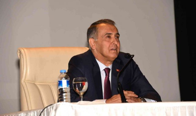 Vali Mahmut Çuhadar, gençlerle buluştu