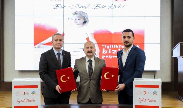 Vali Varol başkanlığında "Bir Sınıf Bir Koli" projesi imzalandı