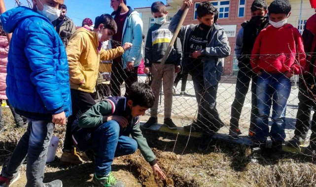 Van Büyükşehir Belediyesinden öğrencilere çevre eğitimi