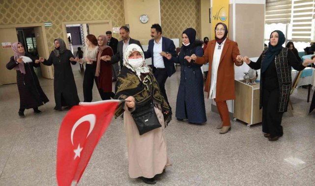 Van Büyükşehir Belediyesinin mahalle toplantıları sürüyor