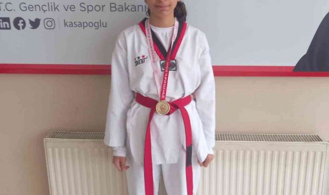 Van Büyükşehir Belediyesinin tekvandocusu il birincisi oldu