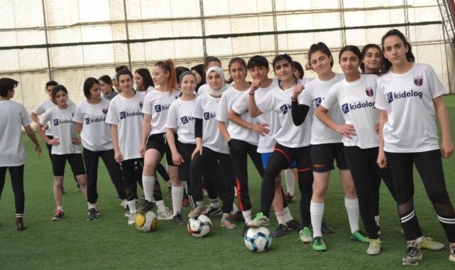 Vanlı yeşil sahanın sultanları şampiyonluğu hedefliyor