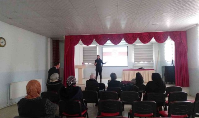 Velilere şiddetle mücadele eğitimi verildi