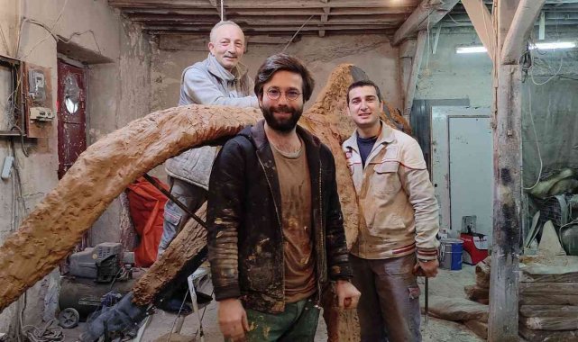 Yapımı aylar sürüyor gören gerçek sanıyor