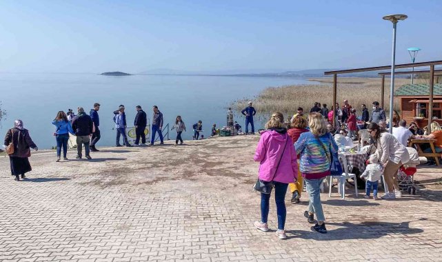 Yaren leyleğin köyüne ziyaretçi akını