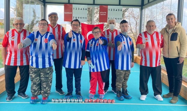 Yaşlılar ve down sendromlu çocukların bocce mücadelesi
