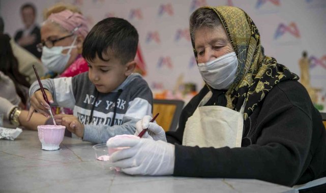 Yaşlılarla minikler Yaşlılar Haftasında buluştu