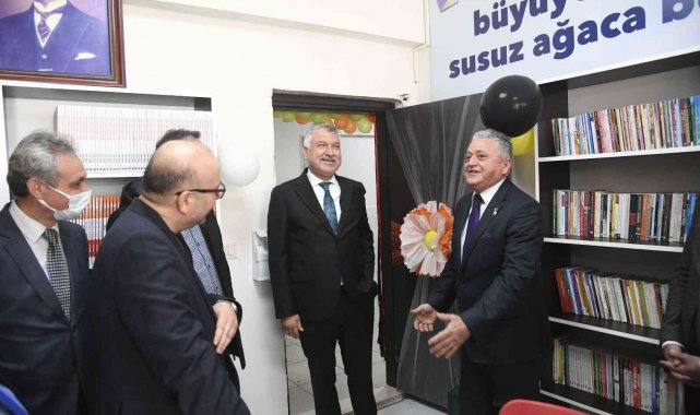 Yavuz Selim Ortaokulu kütüphanesine kavuştu