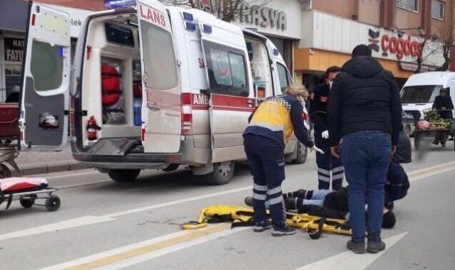 Yayaya çarpmamak isterken yaralandı