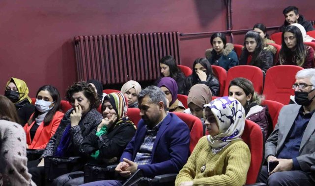 Yazar-Şair Engin, öğrencilerle buluştu