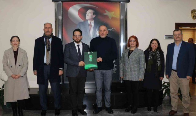 Yeşilay Yalova Şubesi'nden Soyer'e ziyaret