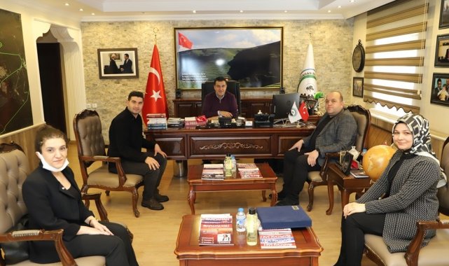 Yeşilay&#039;dan Başkan Demir&#039;e ziyaret