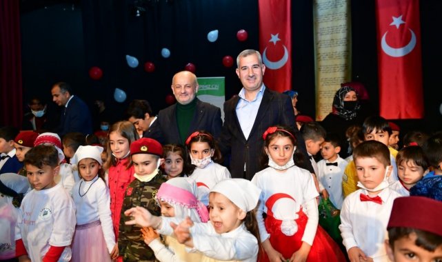 Yeşilyurt Belediyesi erdem okulu öğrencilerinin 'istiklal marşı' etkinliği büyük beğeni topladı