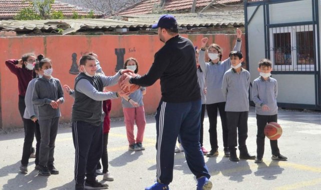 Yunusemre Belediyespor'dan Muradiye'de yetenek taraması