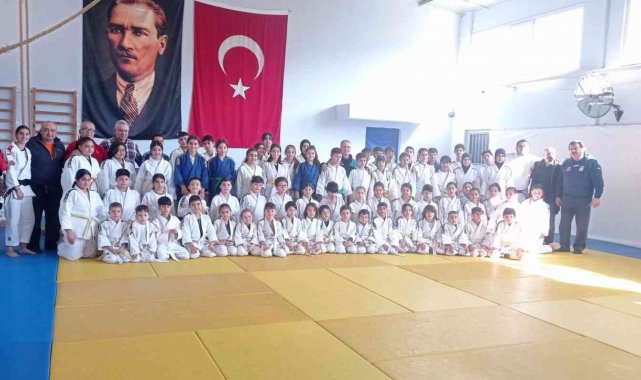 Yunusemreli judocular bir üst kuşağa terfi etti