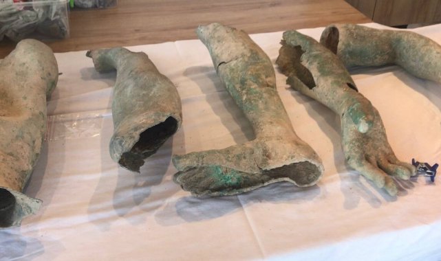 Yurt dışına kaçırılmak istenen Bizans dönemine ait 15 bin 751 sikke Kapıkule&#039;de yakalandı