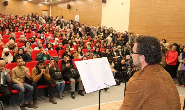 Yurtlarda kalan gençler için moral gecesi