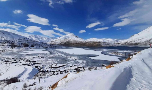 Yüzen adalar kar ile ayrı güzel