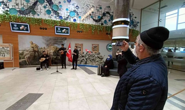 Zaferin 107. Yılında Çanakkale şehitlerini andılar