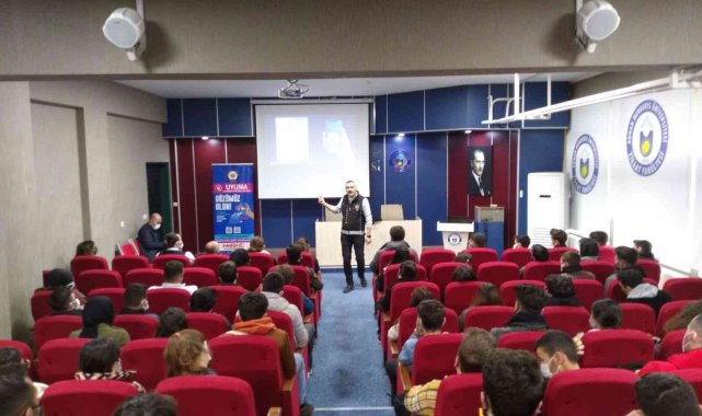 Ziraat Fakültesi öğrencilerine 'Uyuşturucu ile Mücadele ve Farkındalık Eğitimi' verildi