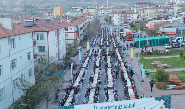 1 kilometrelik iftar sofrası