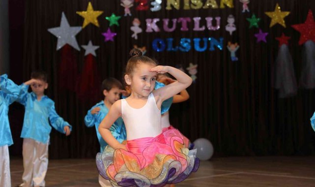 23 Nisan için sahne çocukların oldu