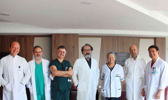 3 hafta arayla biri iki aşamalı üç ameliyatla tümörden de metastazlardan da kurtuldu