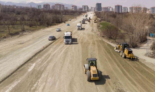 35 Metrelik yolda üst yapı çalışmaları başladı