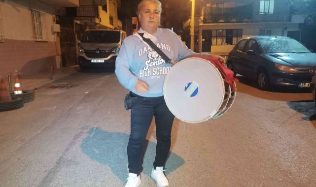 45 yaşındaki 'Davulcu Abla' 6 yıldır sahura kaldırıyor