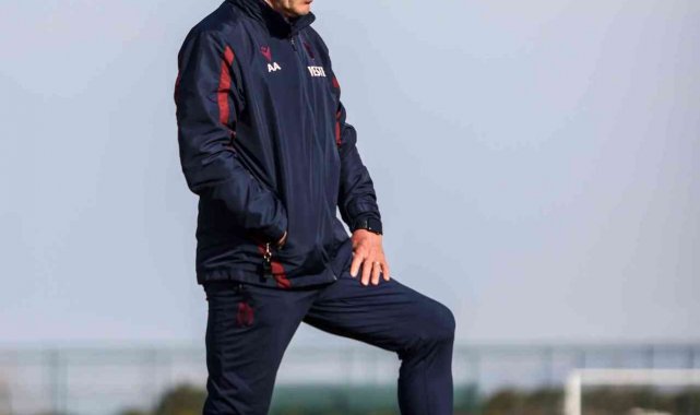 Abdullah Avcı, yeni teknik ekibe sahip Beşiktaş&#039;ı planlıyor