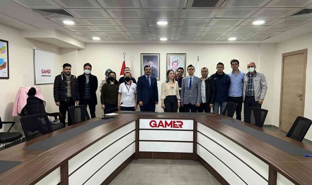 Acil sağlık hizmetlerinde ilk yardım eğitimleri hız kesmiyor