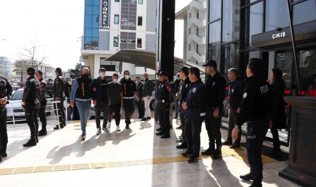 Adliyeye sevk edilen husumetli ailelerden 8 kişi tutuklandı