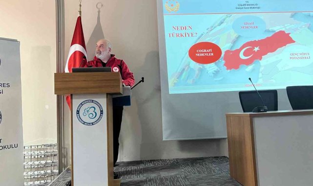 ADÜ Buharkent MYO'da 'Güvenli Gençlik ve Güvenli Gelecek Semineri' verildi