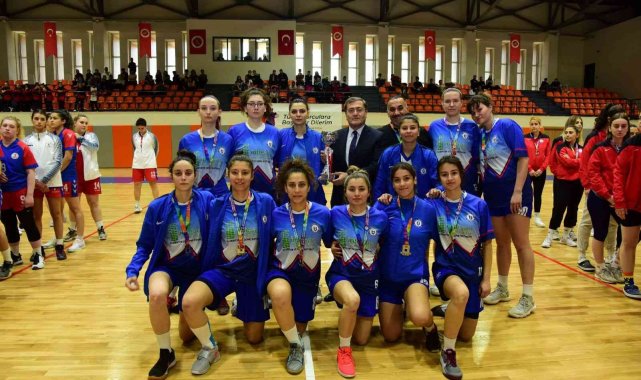 ADÜ Kadın Basketbol Takımı Süper Lig elemelerine katılmaya hak kazandı