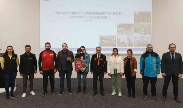 Afet Eğitim Yılı Performans Yarışması'nda ödüller sahiplerine verildi