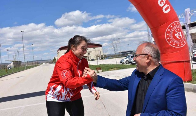 Afyonkarahisar'da Özel Sporcular Atletizm Müsabakaları sona erdi