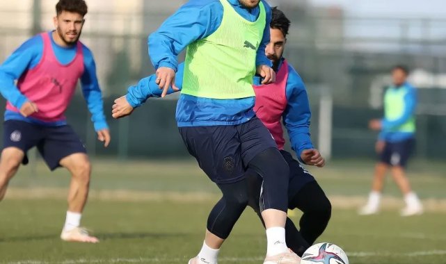 Afyonspor, Sivas Belediyespor maçı hazırlıklarına sürdürüyor